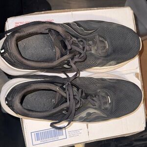 Saucony Guide 14 – Black/White – Men’s Size 11